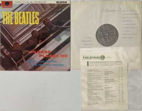 THE BEATLES - PLEASE PLEASE ME LP (2ND UK 'BLACK AND GOLD' MONO PRESSING - PMC 1202)