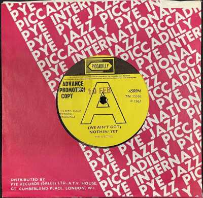 THE SPECTRES - WE AIN'T GOT NOTHIN' YET 7" (ORIGINAL UK PROMO - PICCADILLY - 7N35368)